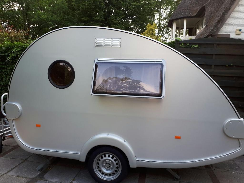 T@B 320 caravan 2003 – compacte retro caravan in nette staat, Tot en met 2, Kleine zit, Particulier, Lengtebed