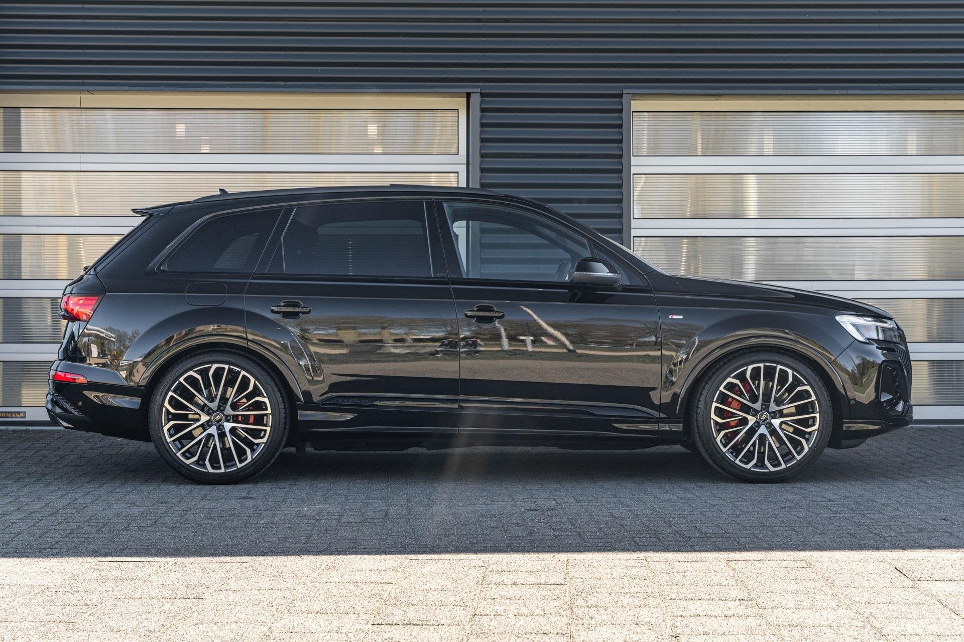 Audi Q7 55 TFSI 394pk e quattro Pro Line S | Vierwielbesturi, Auto's, Automaat, 12 maanden, Bedrijf, Hybride Elektrisch/Benzine