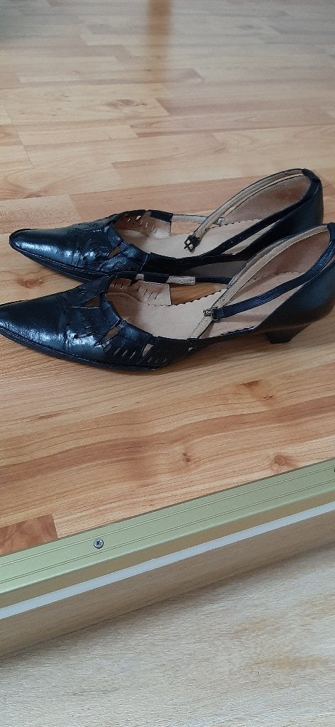 Zwarte dames schoenen, Schoenen met lage hakken, Zwart, Ophalen of Verzenden, Zo goed als nieuw