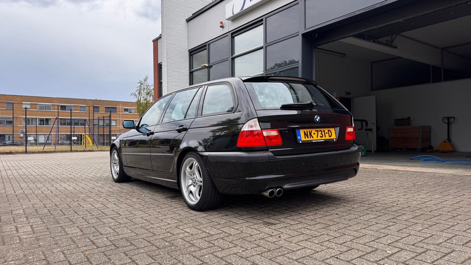 BMW E46 320i Touring M-Sport | Black Sapphire | 6-cilinder, Auto's, Achterwielaandrijving, 1440 kg, Alcantara, Zwart