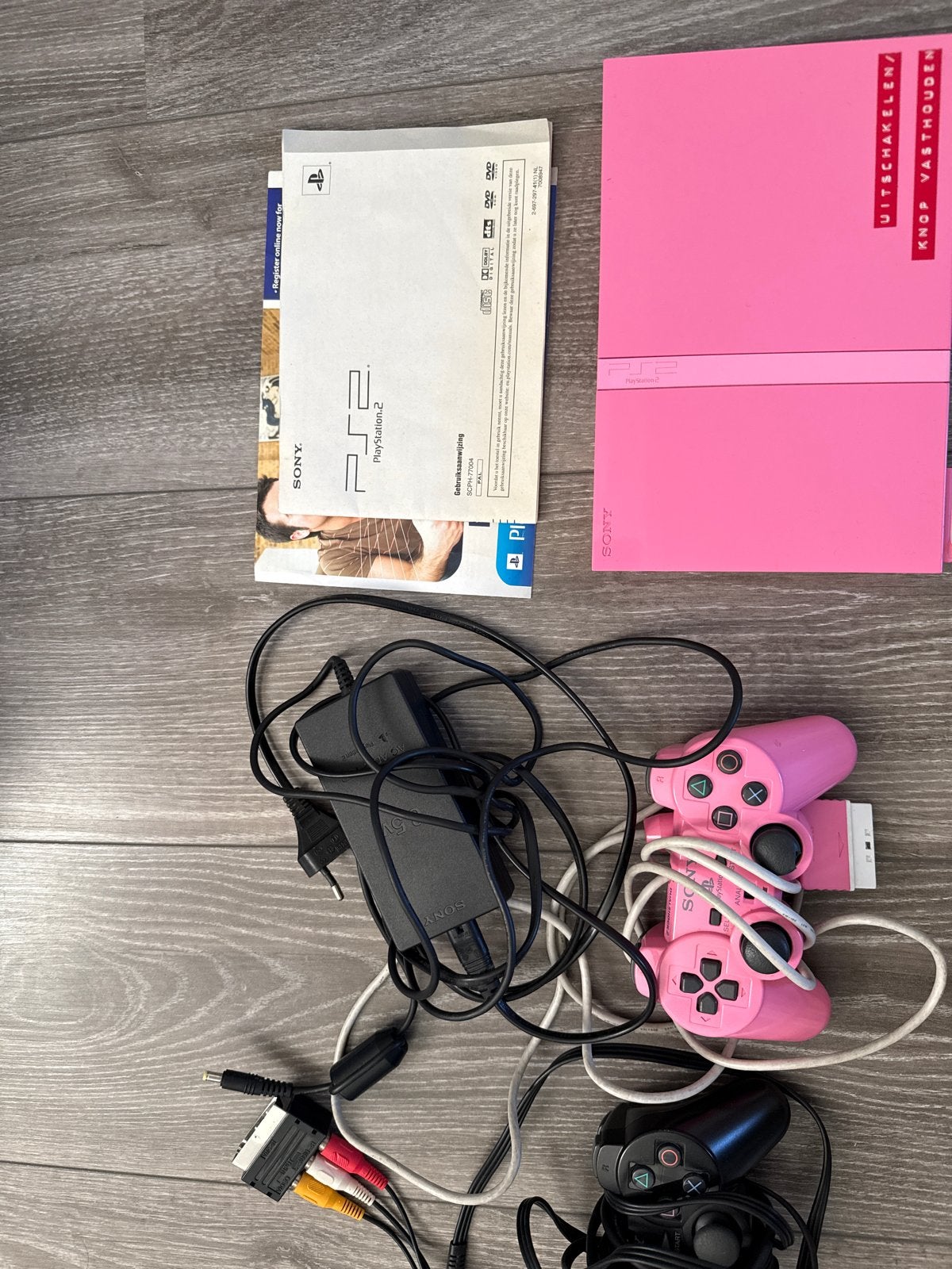 Originele Roze PlayStation 2 Slim Console met Controllers, Gebruikt, Met games, Met 2 controllers, Ophalen of Verzenden