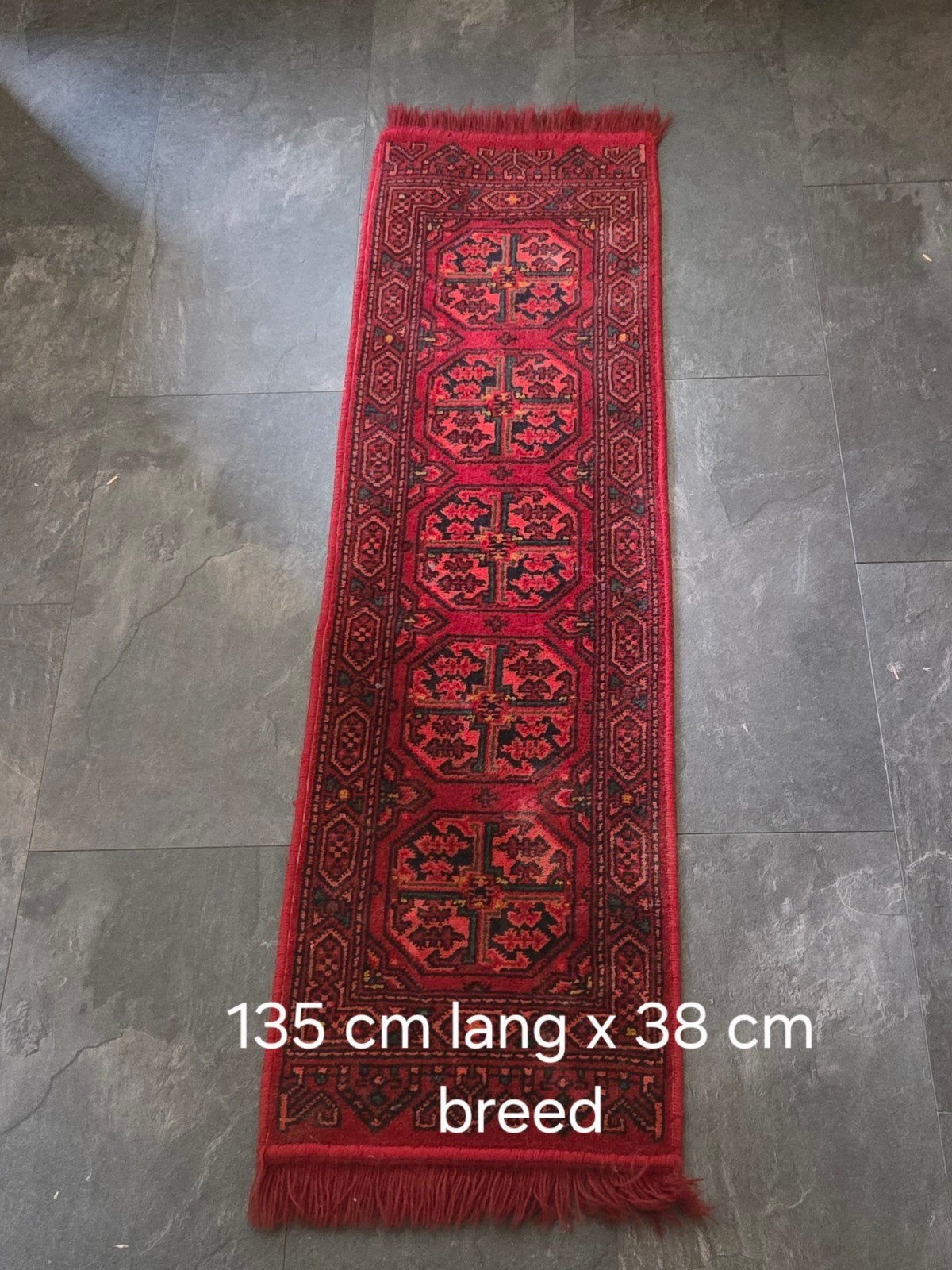 Rood Oosters Tapijtje - 135x38 cm, Ophalen, Minder dan 50 cm, Gebruikt, Rood