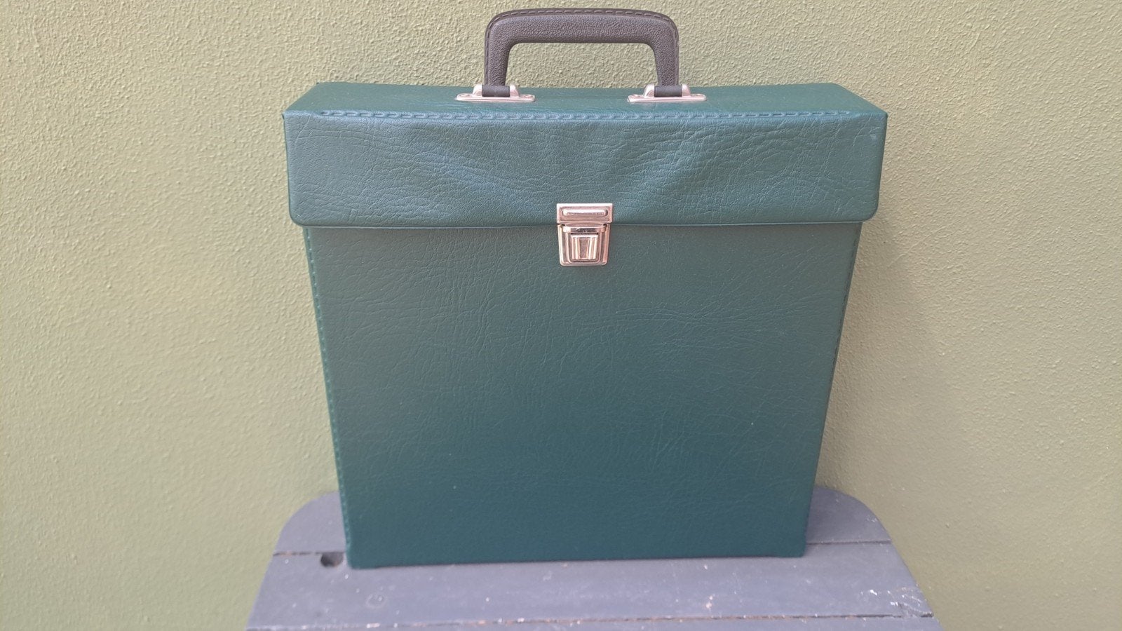 Vintage platenkoffer groen, Verzamelen, Retro, Ophalen of Verzenden, Audio en Video