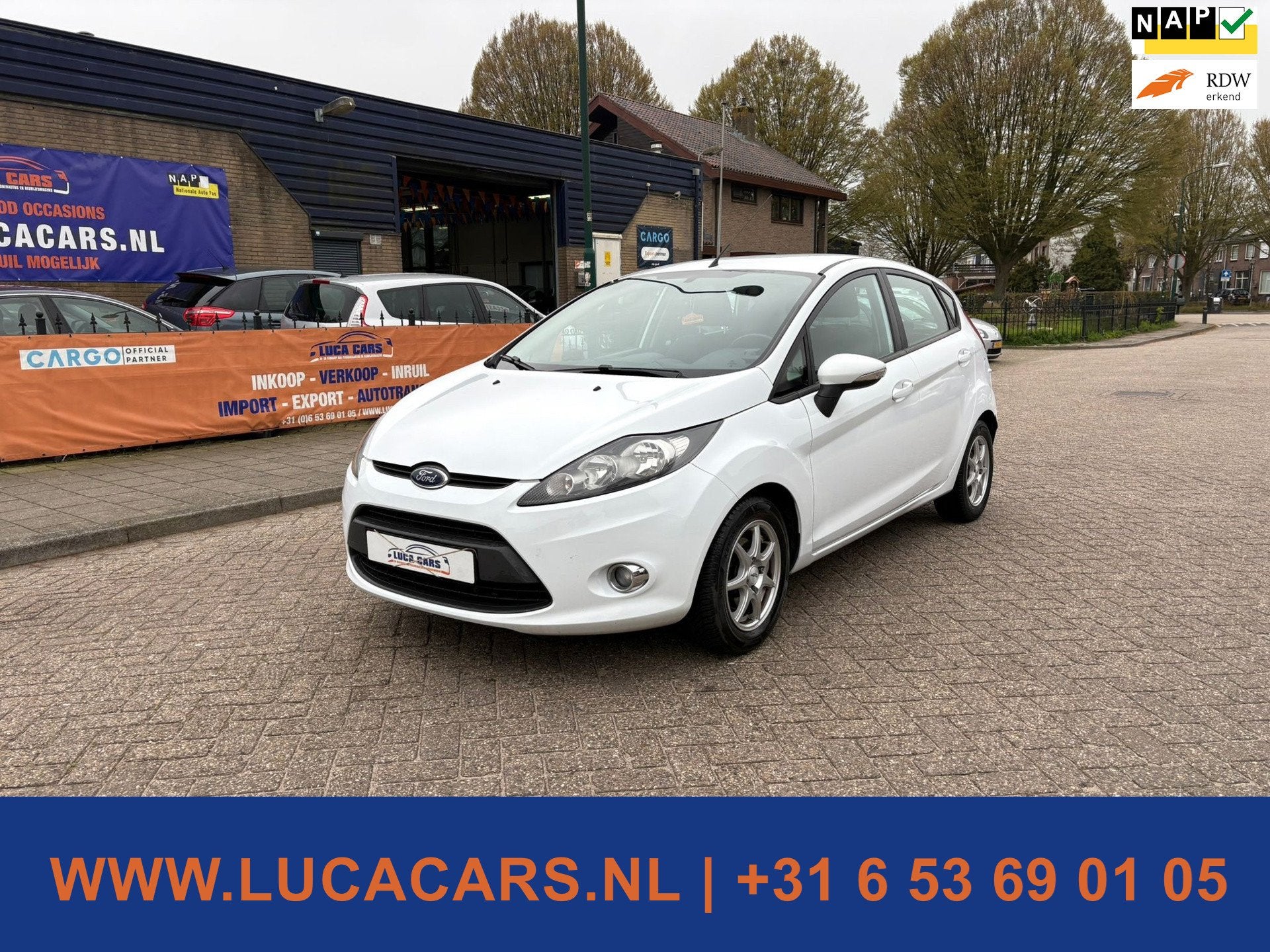 Ford Fiesta 1.6 TDCi ECOnetic Titanium NIEUWE APK!, Auto's, Voorwielaandrijving, Gebruikt, 96 €/maand, Parkeersensor