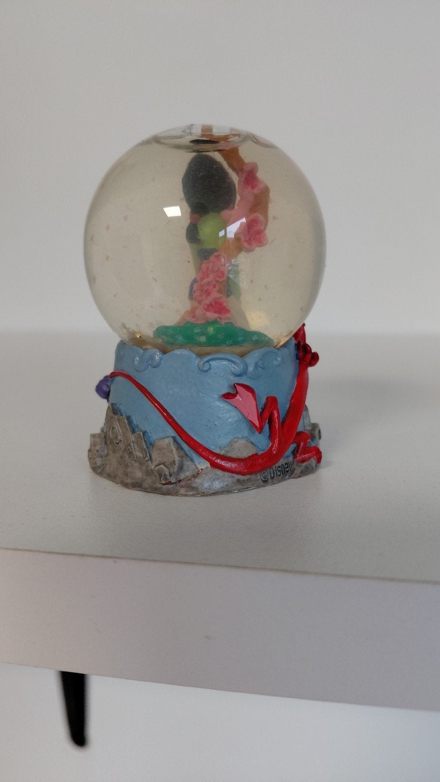 Mulan Disney Snowglobe, Verzamelen, Ophalen of Verzenden, Zo goed als nieuw, Beeldje of Figuurtje
