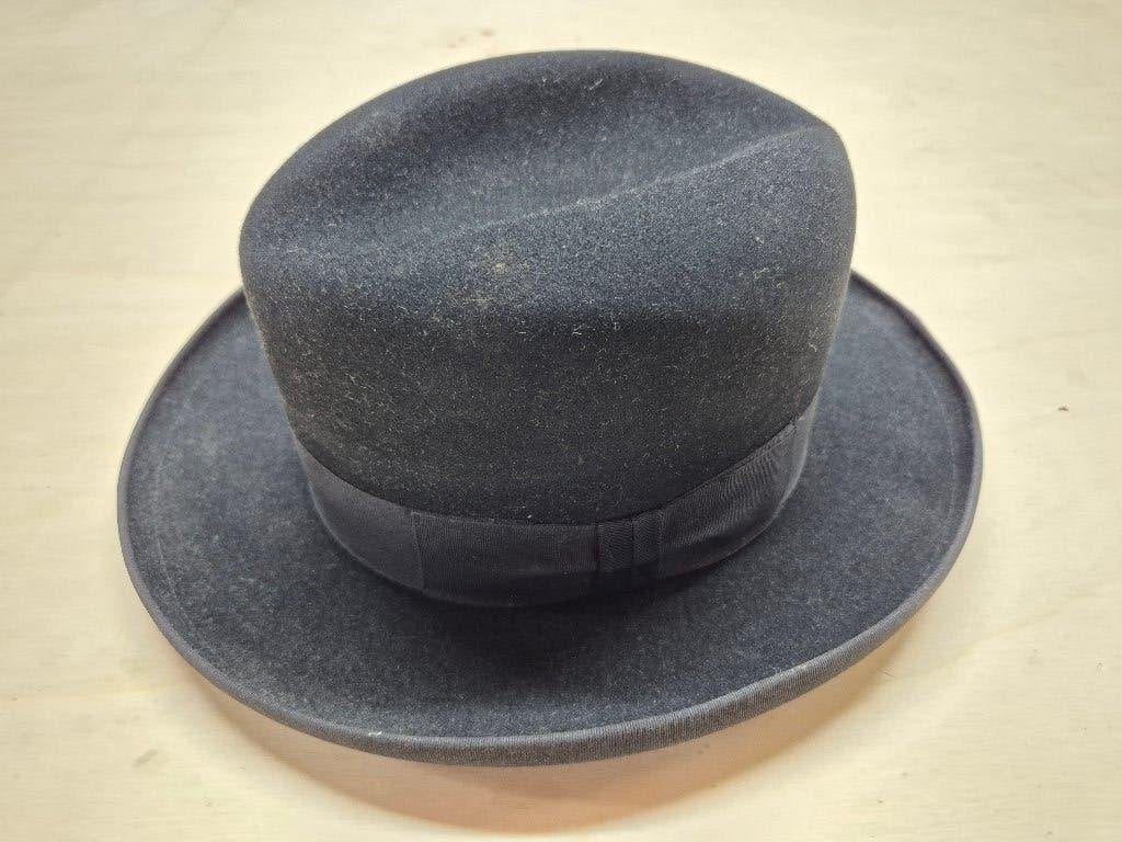 Homburg vilten hoed maat 56 'Clarence' Klassiek vintage, Hoed, Ophalen of Verzenden, Clarence, 57 cm (M, 7⅛ inch) of minder