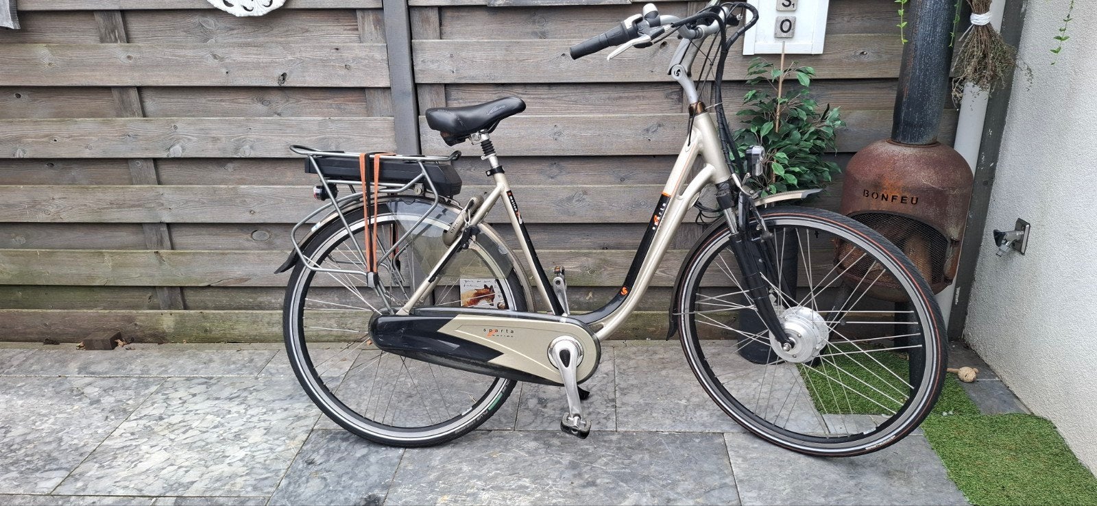 Sparta Emotion, elektrische damesfiets, Fietsen en Brommers, Ophalen, Minder dan 30 km per accu, Sparta, Zo goed als nieuw