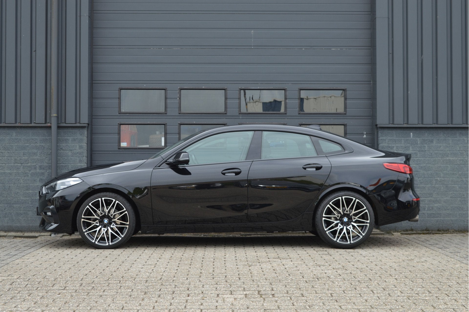 BMW 2 Serie Gran Coupé 218i Executive Edition | ORG NL | H&, Gebruikt, 1350 kg, Met garantie (alle), Leder en Stof