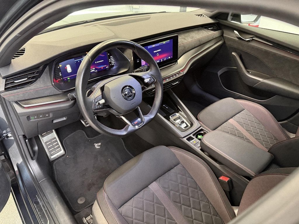 Skoda Octavia Combi 1.4 TSI RS iV PHEV Business | STOEL.V.W, Auto's, Stof, Gebruikt, 4 cilinders, Met garantie (alle)