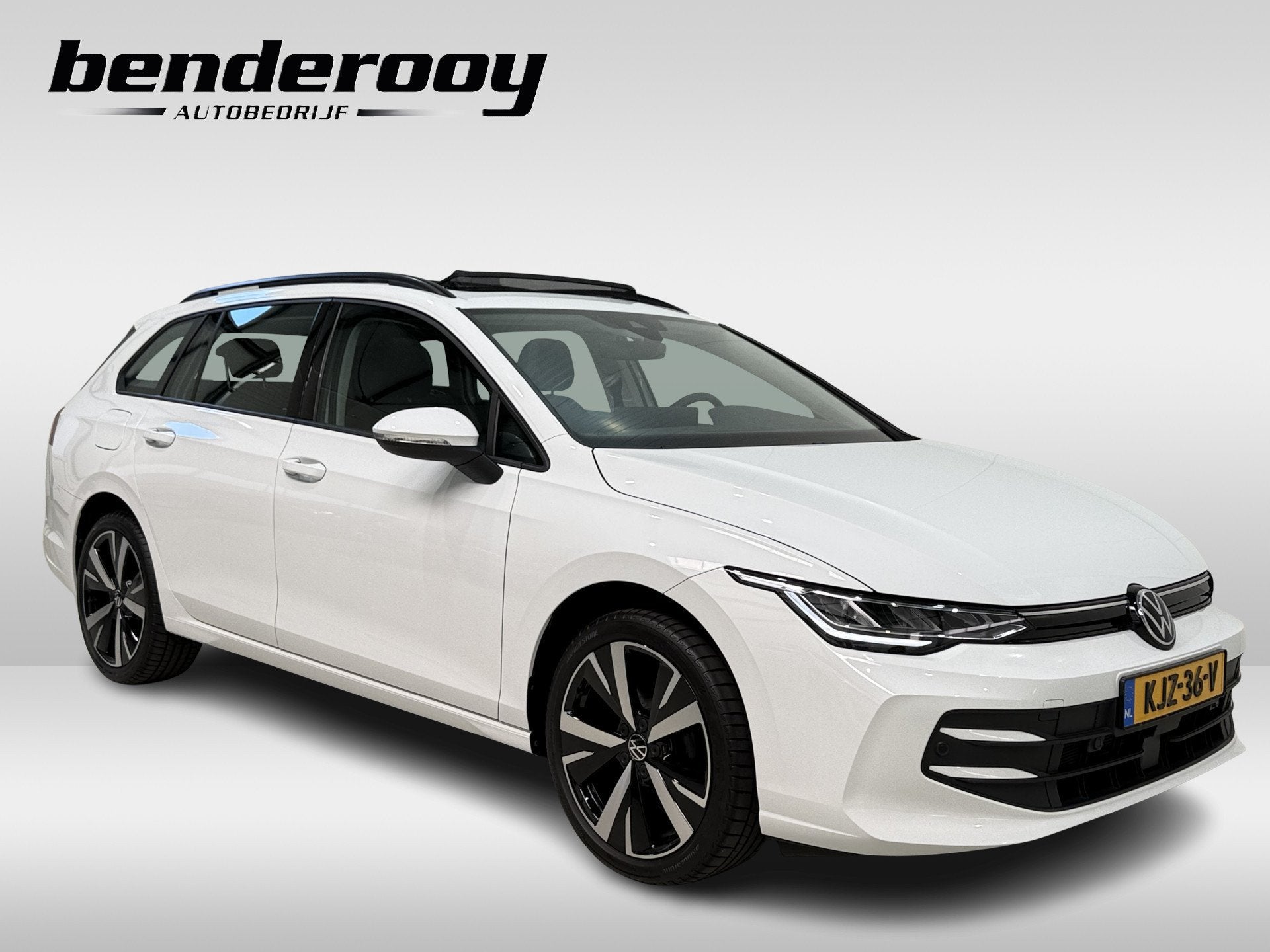 Volkswagen Golf Variant 1.5 eTSI 150pk DSG Style | Pano dak, 4 cilinders, 700 kg, 116 pk, Wit
