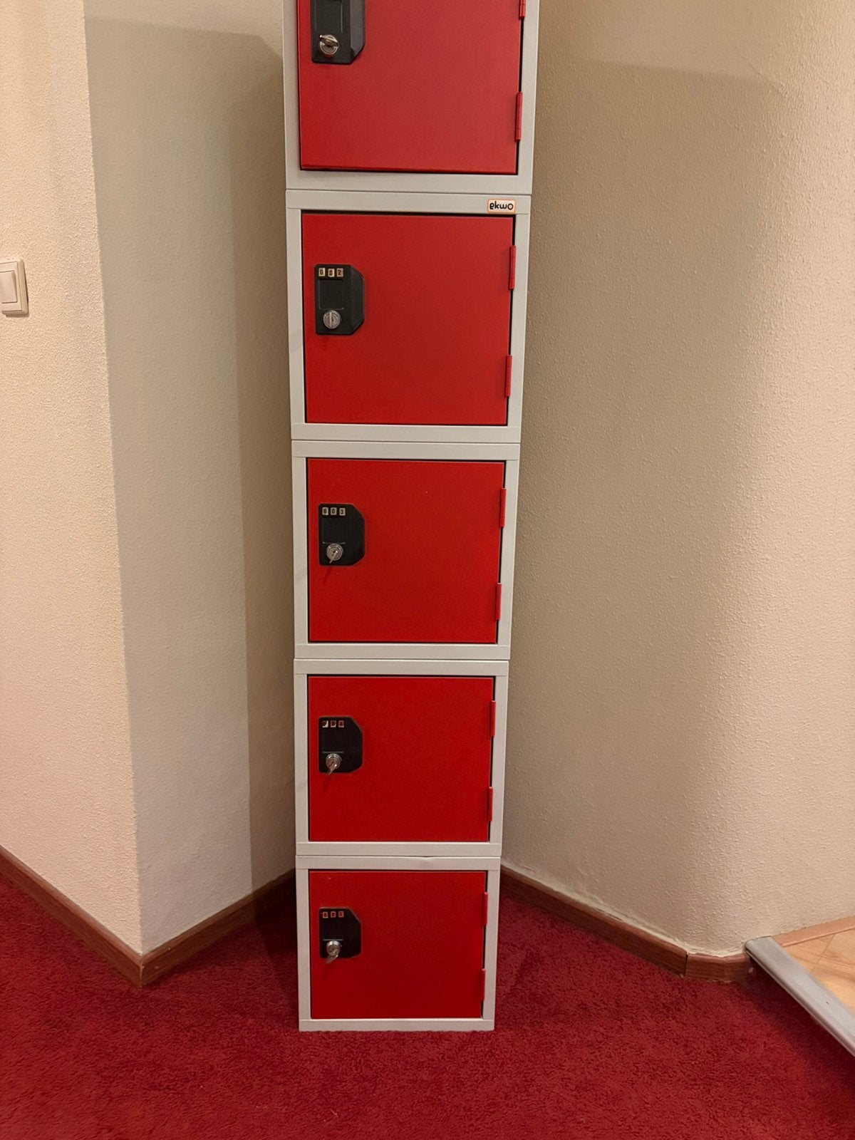 5 garderobe kluisjes met sleutel, Ophalen, Zo goed als nieuw