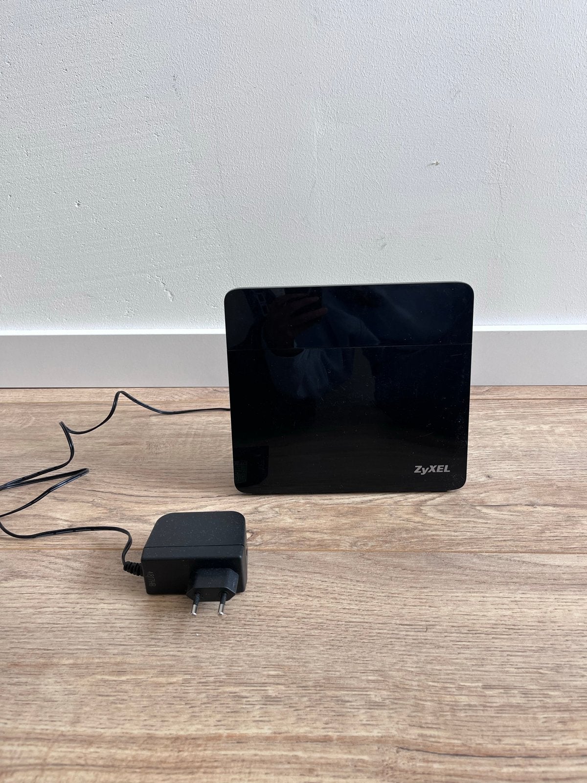 Zyxel VMG8924-B30A Router met modem, Computers en Software, Routers en Modems, Ophalen of Verzenden, Gebruikt, Router met modem