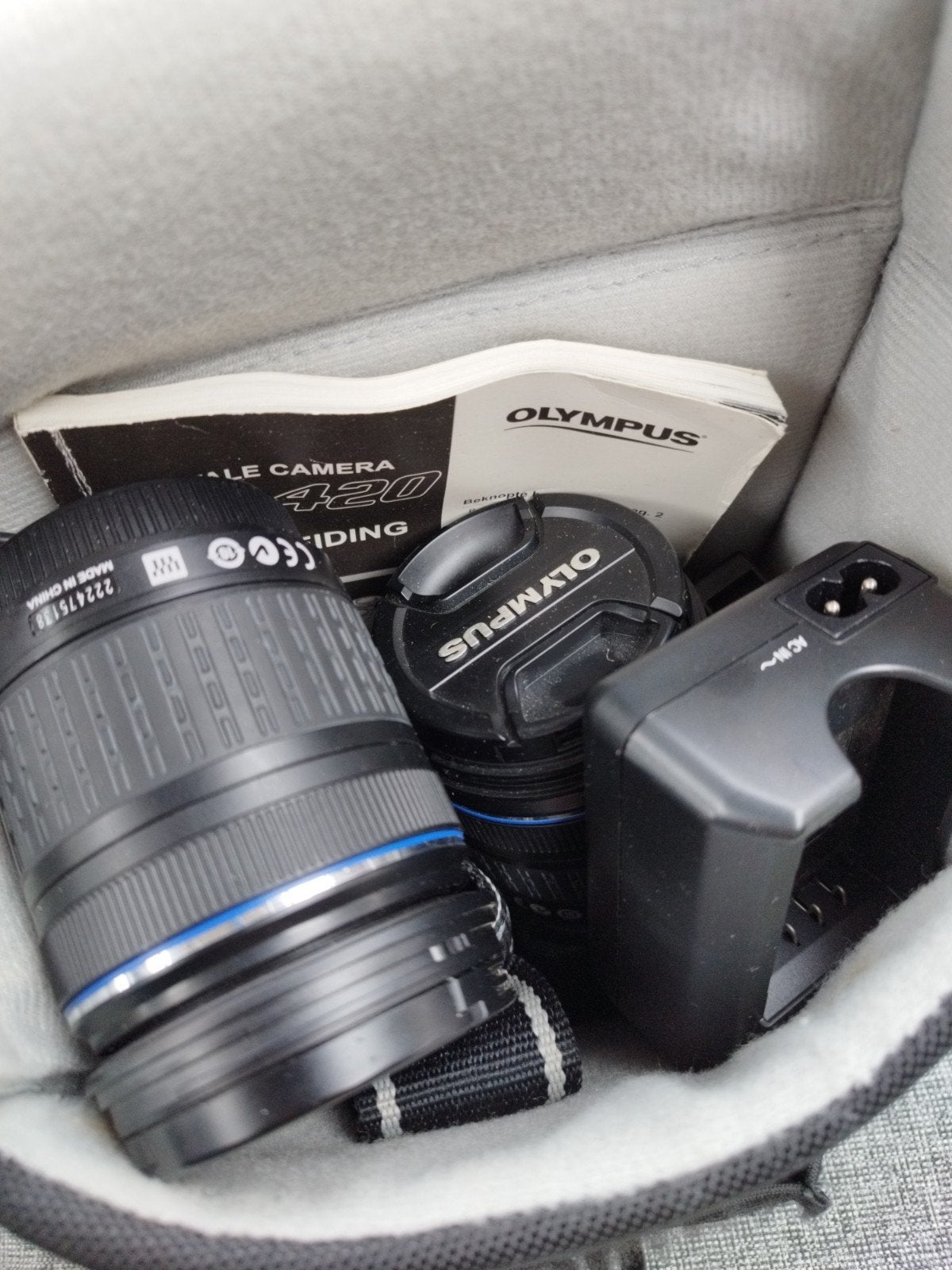 Olympus E-420 Spiegelreflexcamera + extra lens en accessoire, Accu, Spiegelreflex, Ophalen of Verzenden, Zo goed als nieuw