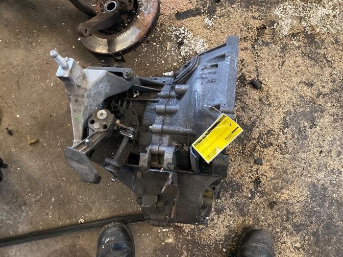 Versnellingsbak van een Ford Mondeo, Gebruikt, -, -, Ford