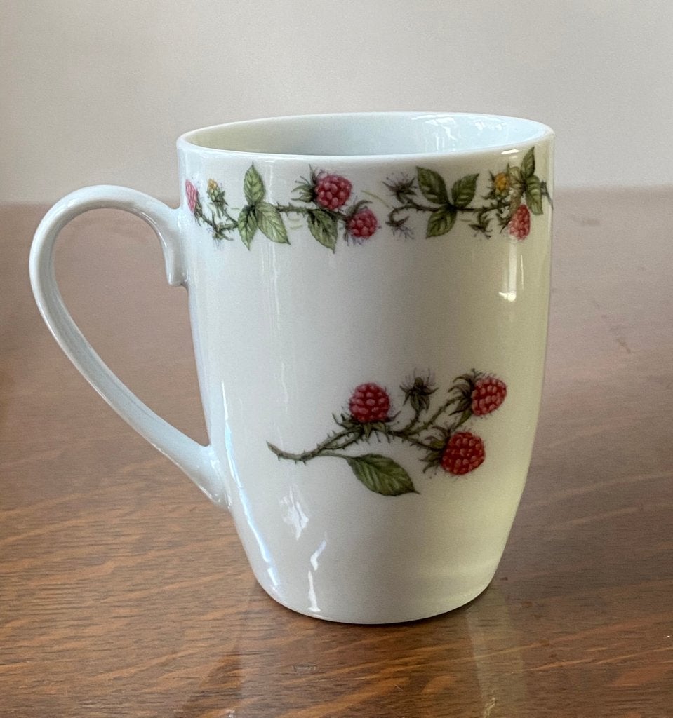 3 vintage mokken (frambozen) van merk "Theo", Overige merken, Klassiek, Zo goed als nieuw, Porselein