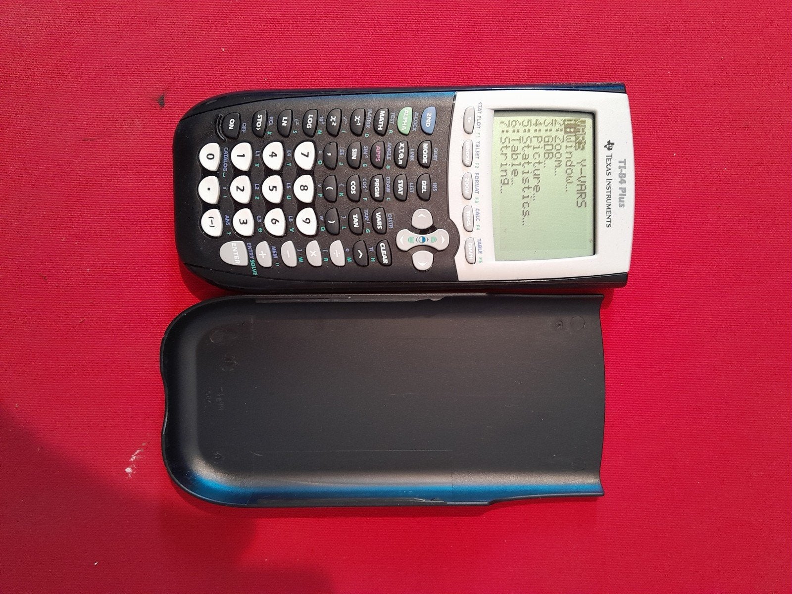 Texas Instruments    TI-84PLIUS .3 voor €100, Ophalen