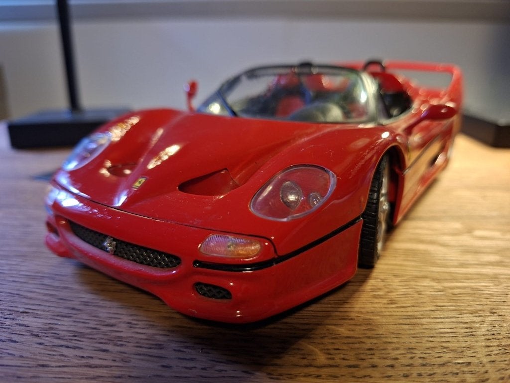 Maisto Ferrari F50 1:18 – Made in Thailand, Ophalen of Verzenden, Zo goed als nieuw, Auto, Maisto