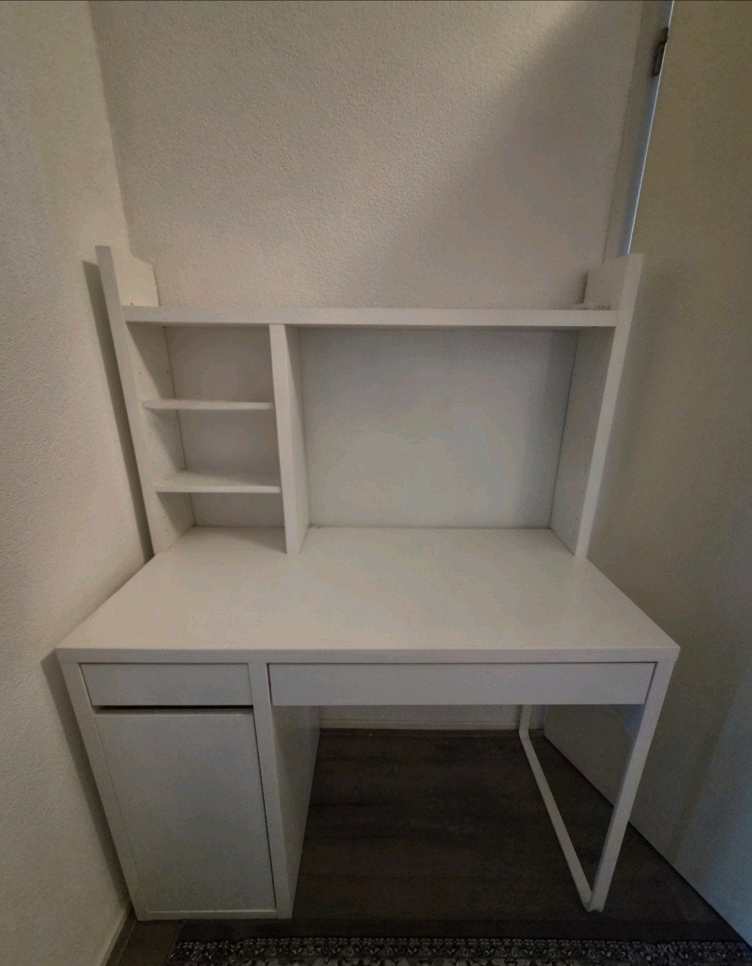 IKEA MICKE Bureau Wit met Opbergruimte en Lades, Spaanplaat of MDF, Zo goed als nieuw, IKEA, Computerbureau