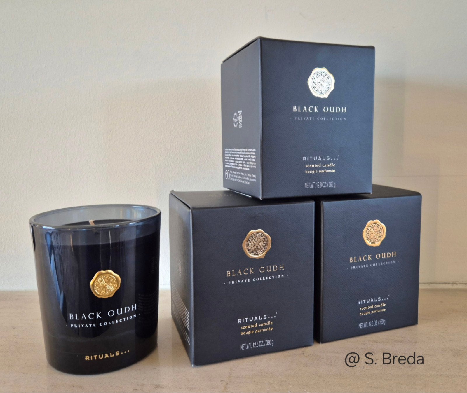 Rituals | Black Oudh | Geurkaars 360 gram kaars, Huis en Inrichting, Woonaccessoires | Kandelaars en Kaarsen, Zwart, Nieuw, Ophalen of Verzenden