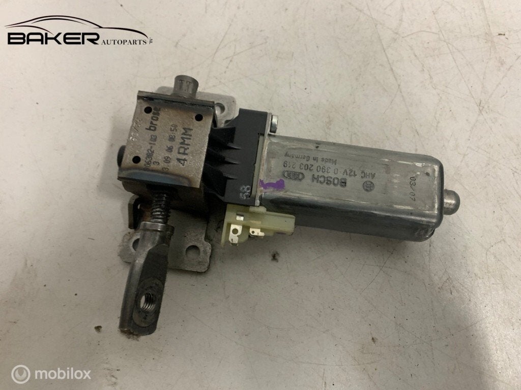 Stoelmotor Volvo C70 Convertible II ('05-'13) 0390203219, Auto-onderdelen, Interieur en Bekleding, Gebruikt, Ophalen of Verzenden