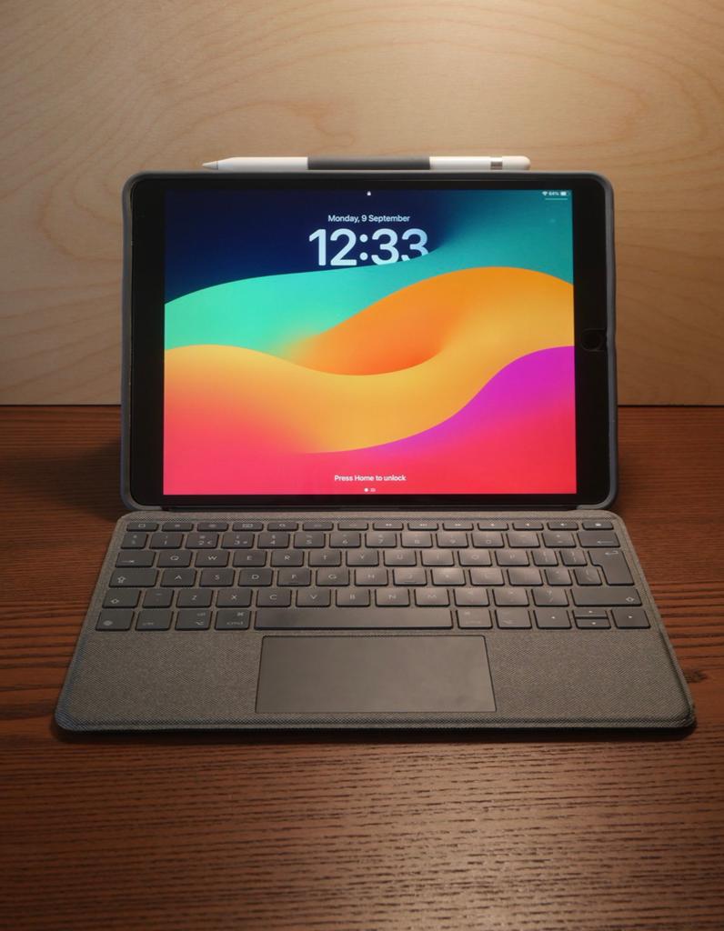 Ipad Pro 2017 10.5 inch, 512gb incl. Logitech Combo Touch, Ophalen, Apple iPad, 11 inch, Zo goed als nieuw