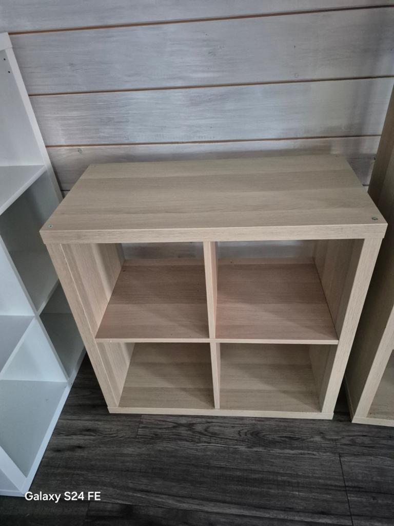 Beige KALLAX kast met 4 vakken, Ophalen of Verzenden, Gebruikt