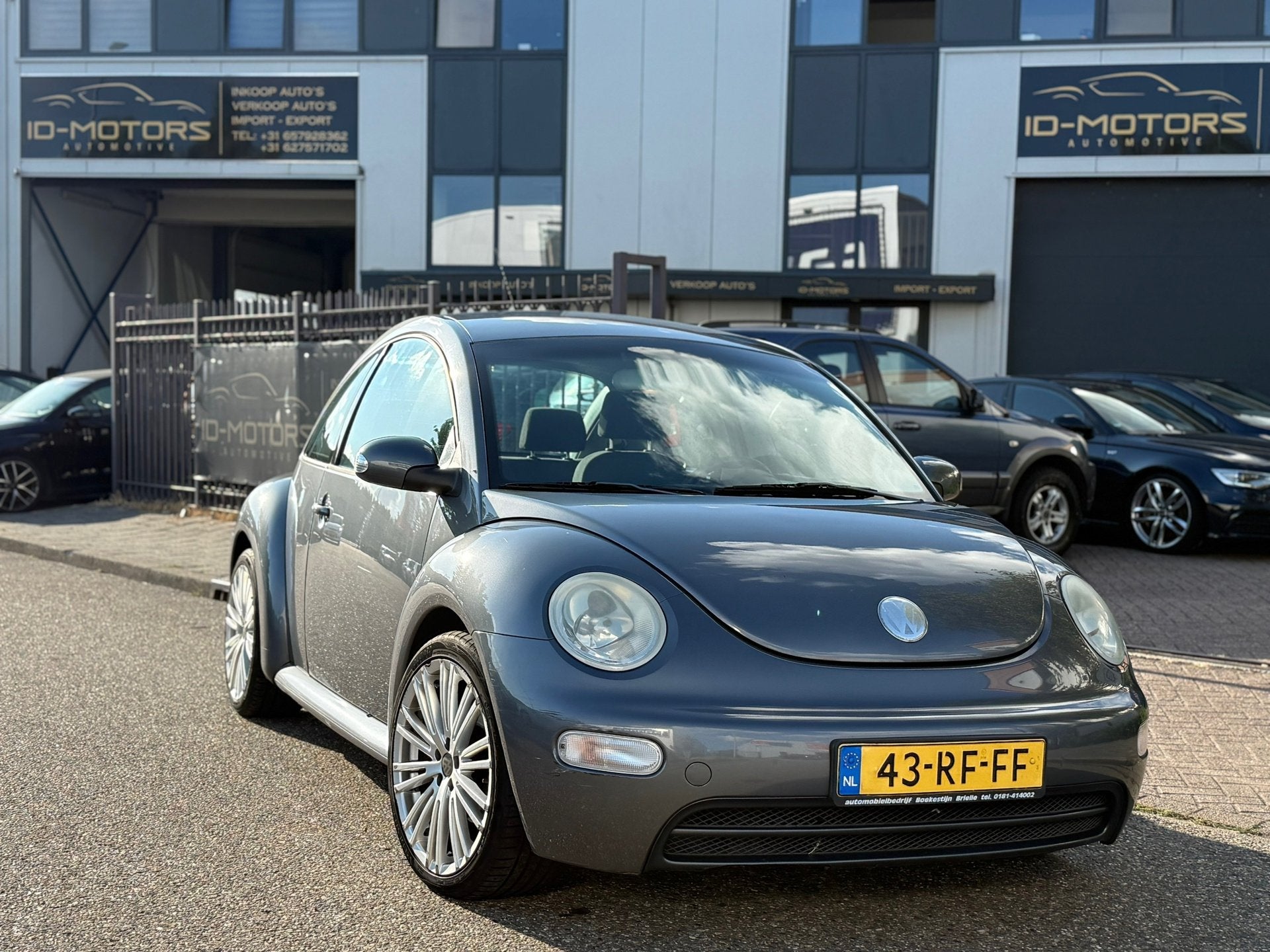 Volkswagen New Beetle 1.6 Luxe uitvoering Nap apk SPORT, Stof, Gebruikt, Beetle (Kever), 4 stoelen