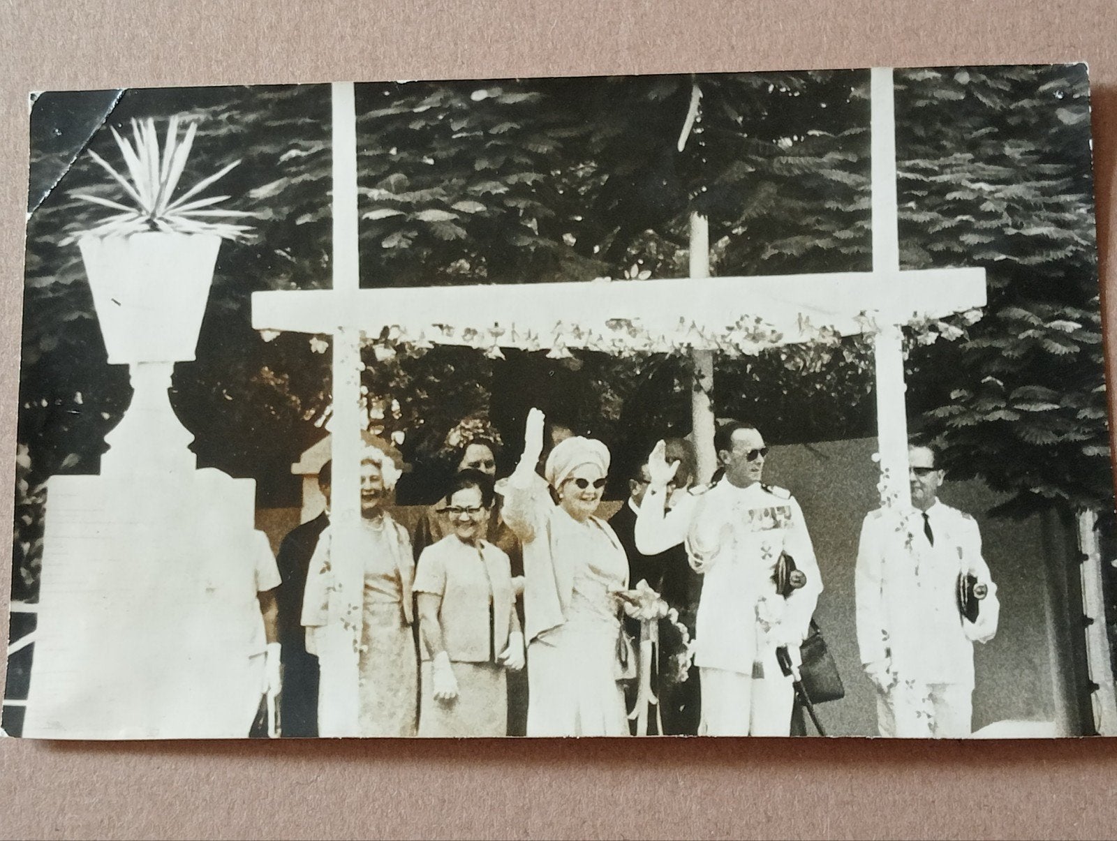 Koningin Juliana en Prins Bernhard op staatsbezoek Azië, Gebruikt, ., Kaart, Foto of Prent, Ophalen of Verzenden