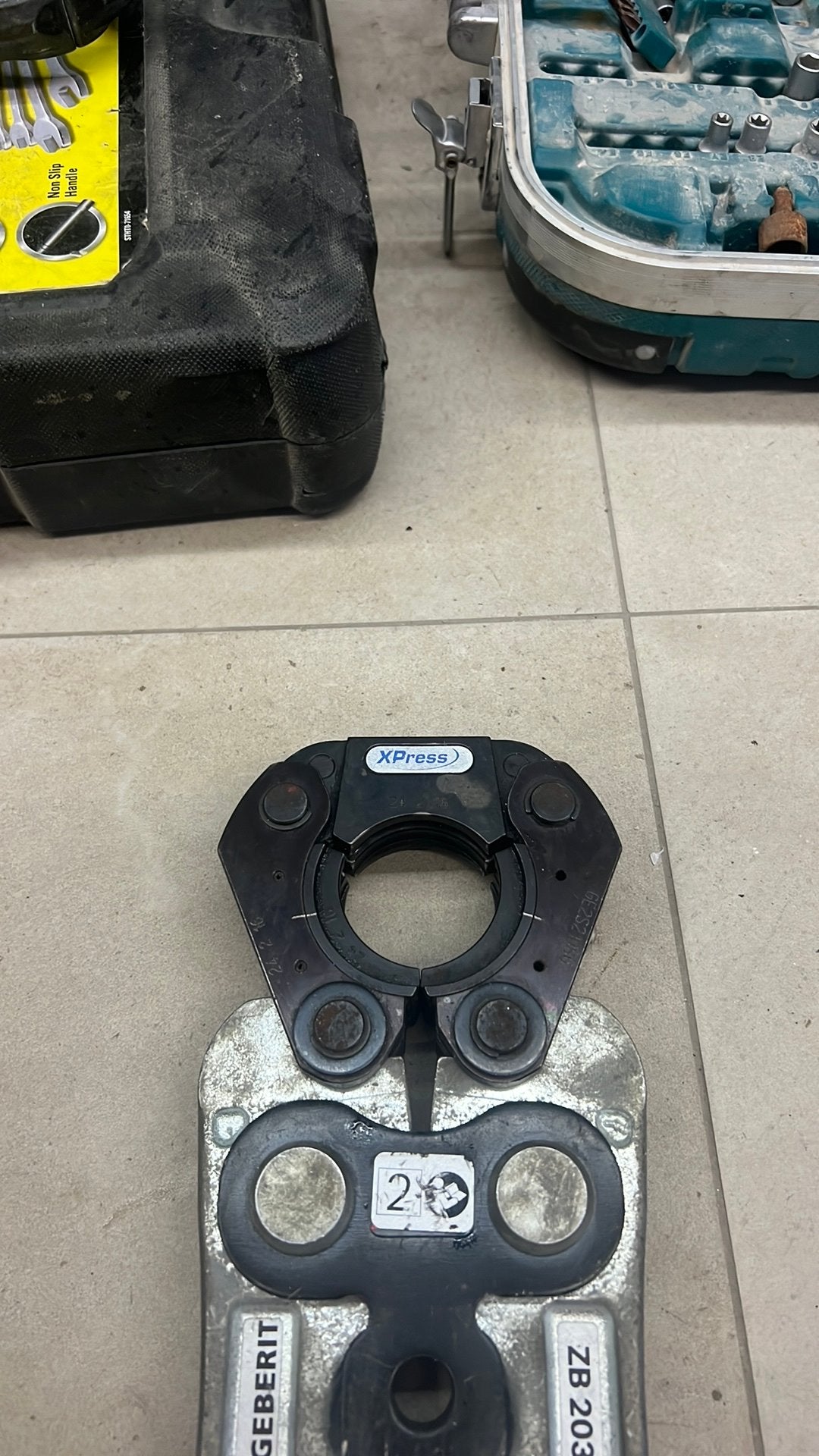 Persbek geberit xpress  42 mm, Ophalen of Verzenden, Zo goed als nieuw