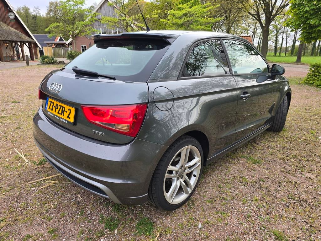 Audi A1 1.2 Tfsi 63KW 2011 Grijs, Voorwielaandrijving, 4 cilinders, 4 stoelen, Origineel Nederlands