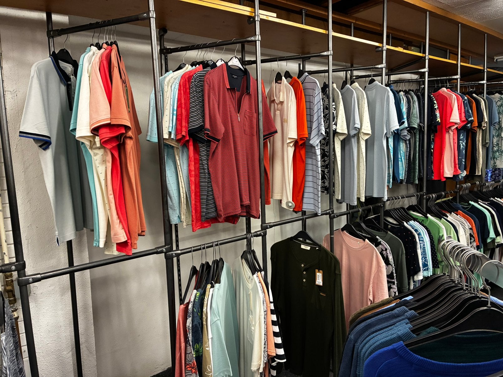 Winkelinrichting kleding, Ophalen