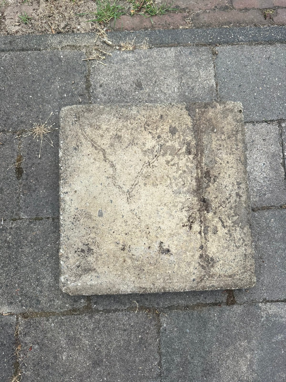 Gratis grindtegels 40x40cm, Tuin en Terras, Tegels en Klinkers, Ophalen, Zo goed als nieuw, Beton, Terrastegels