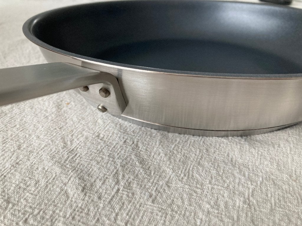 AEG Koekenpan 28cm, Huis en Inrichting, Koekenpan, Nieuw, Ophalen of Verzenden, Rvs