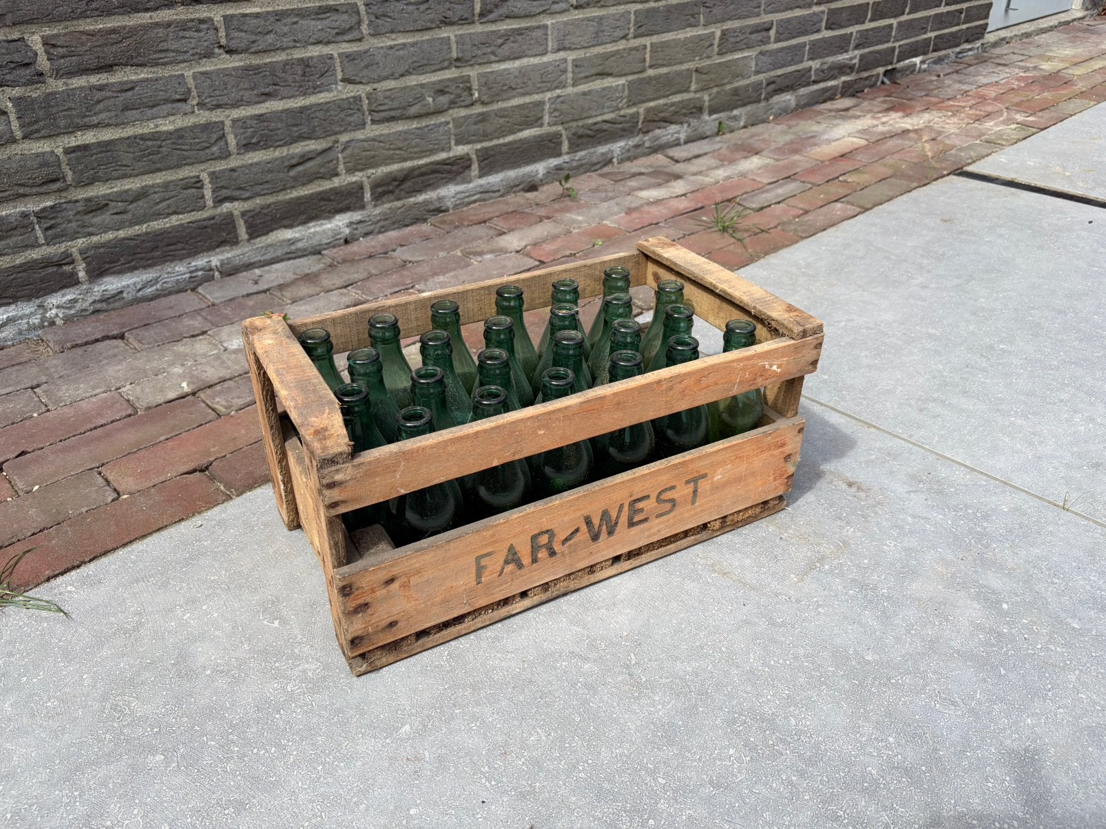 Vintage Far-west frisdrank kratten, Verzamelen, Ophalen, Zo goed als nieuw, Overige typen