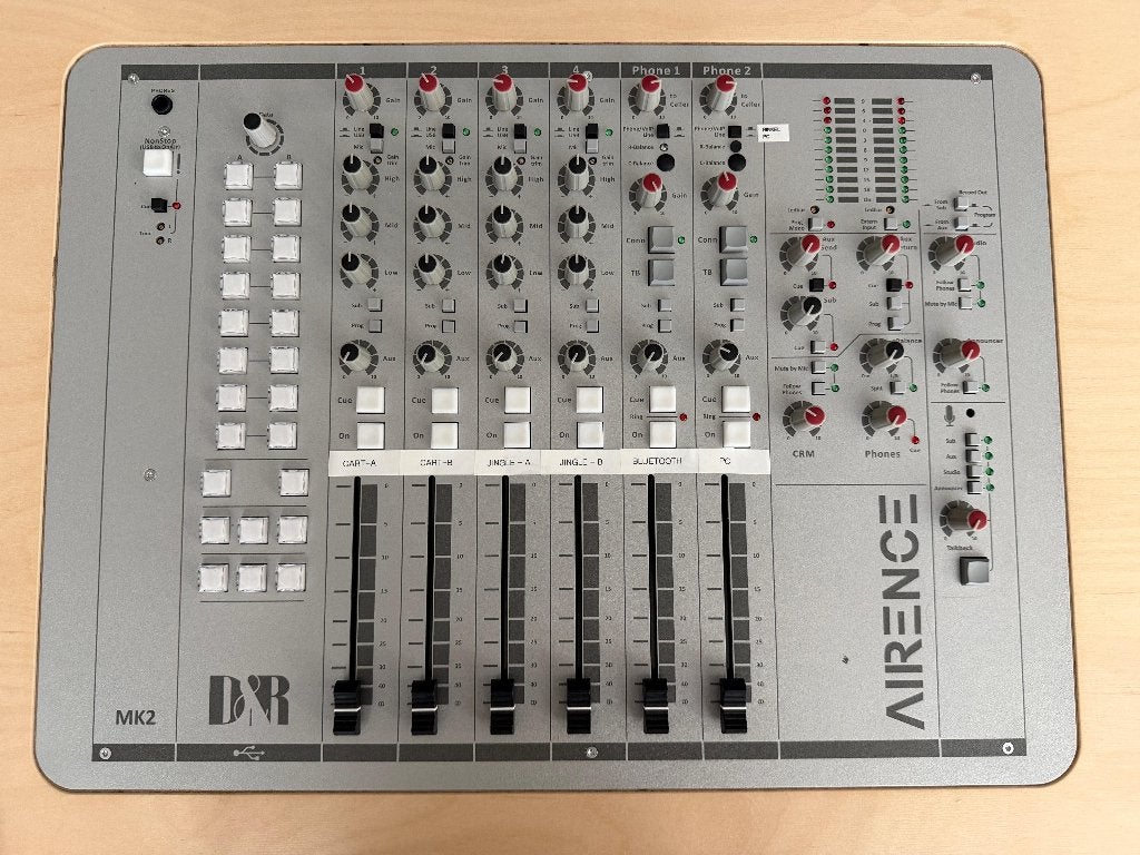 D&R Airence-USB MAIN UNIT 6 channel, Ophalen, Zo goed als nieuw, 5 tot 10 kanalen, Microfooningang