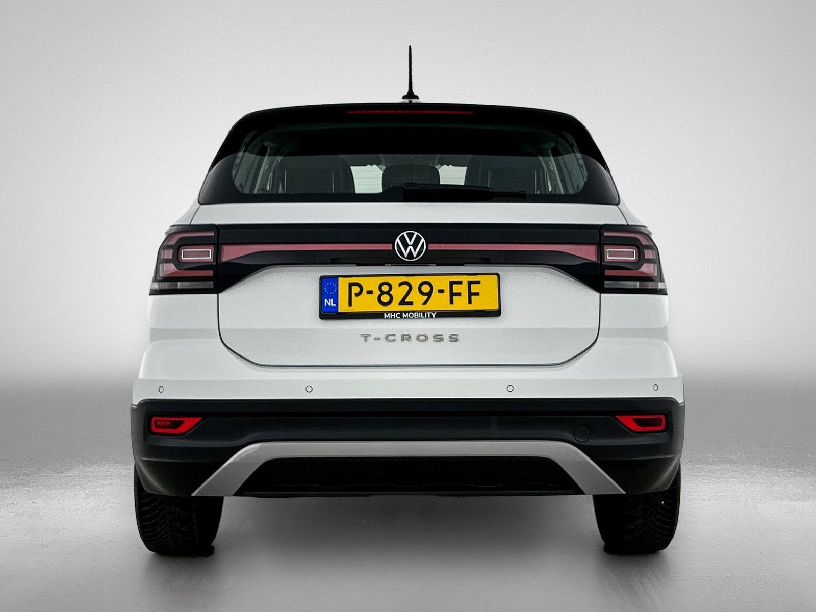 Volkswagen T-Cross 1.0 TSI T-Cross (bj 2022), Auto's, Gebruikt, 95 pk, 1158 kg, 620 kg