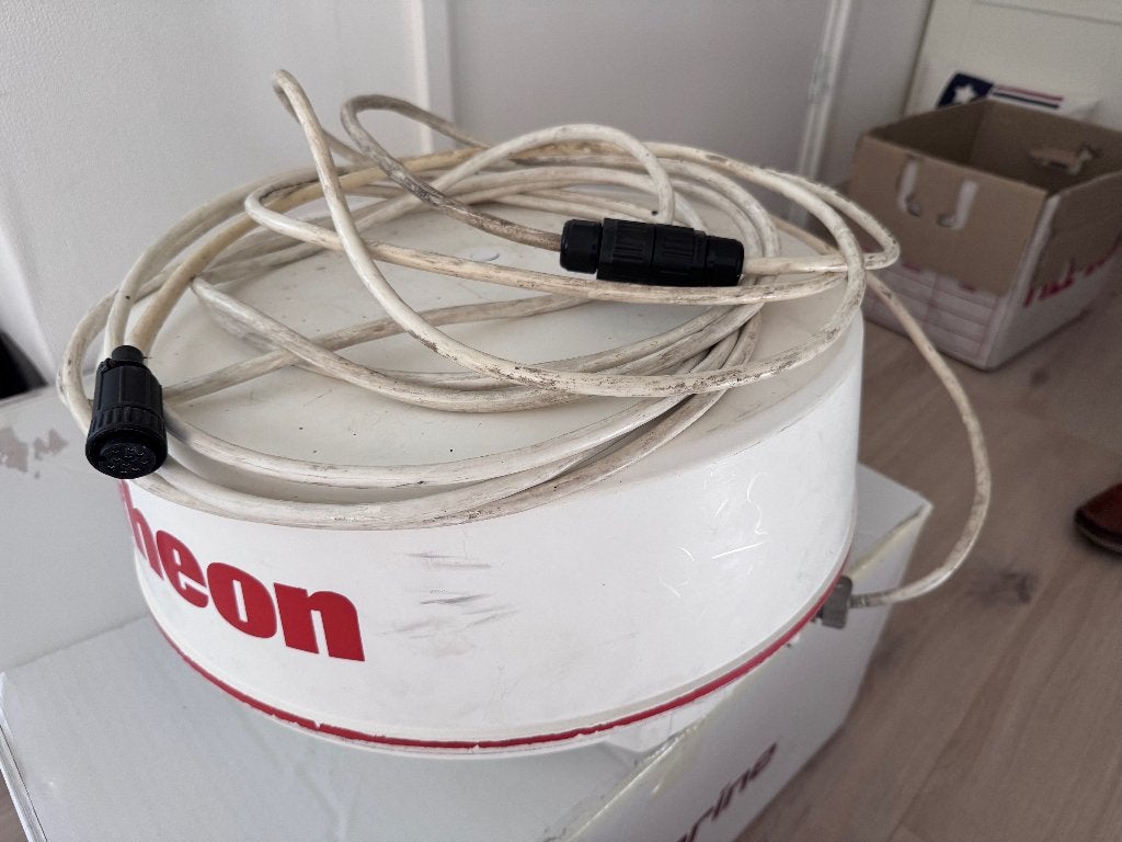 Raytheon M92559 2kW radar radome + lange originele kabel, Watersport en Boten, Ophalen, Gebruikt, Radar