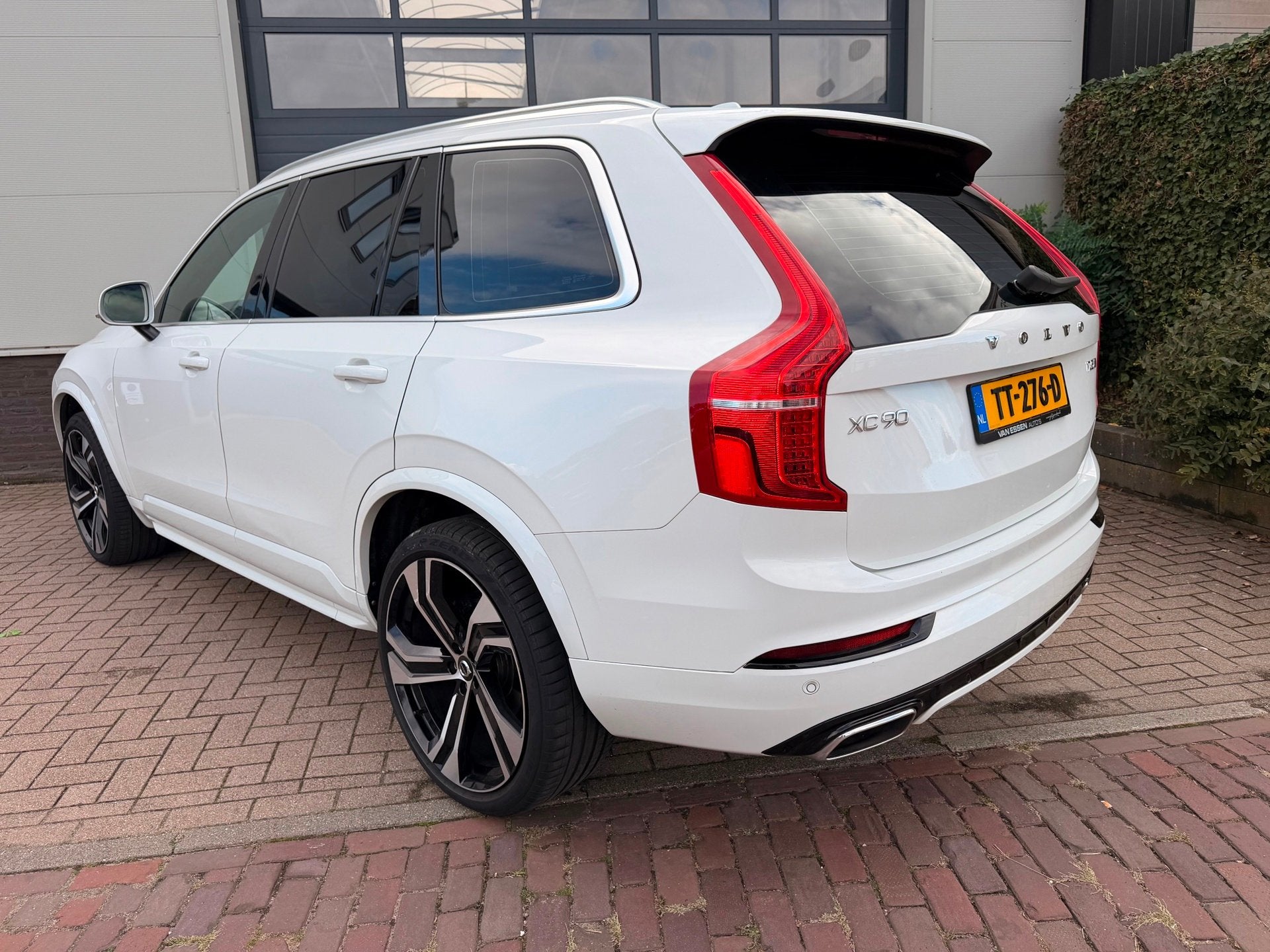 Volvo XC90 2.0 T5 AWD R-Design/7persoons/360 Camera/, Auto's, Volvo, Gebruikt, Euro 6, 4 cilinders, 1969 cc