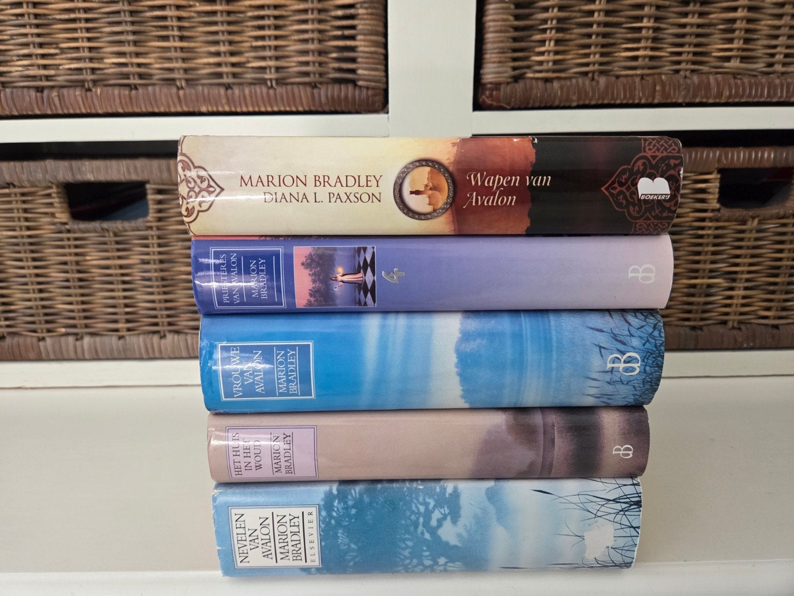 Marion Bradley - Avalon (5 stuks), Ophalen of Verzenden, Gelezen