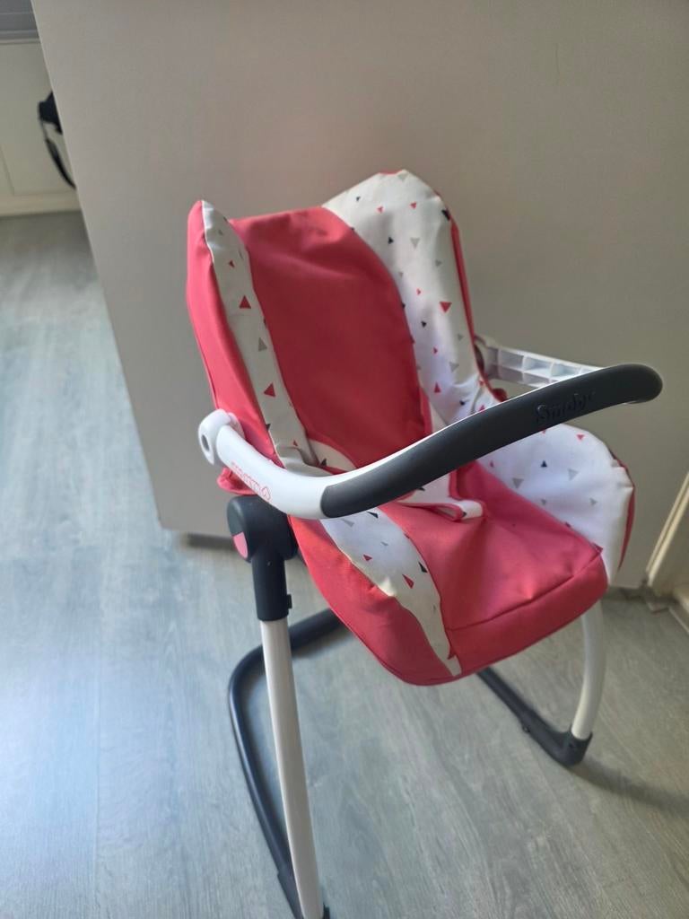 Smoby speelgoed stoel en Baby Born verschoontafel, Ophalen, Gebruikt, Meisje