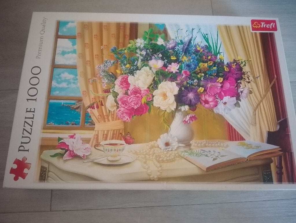 Trefl Legpuzzel 1000 stukjes - Bloemen en Zeezicht, Ophalen of Verzenden, 500 t/m 1500 stukjes, Zo goed als nieuw, Legpuzzel