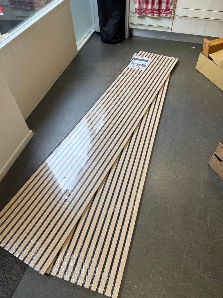 2 keer eiken wandpaneel, Eiken, Ophalen of Verzenden, Zo goed als nieuw, 200 tot 250 cm