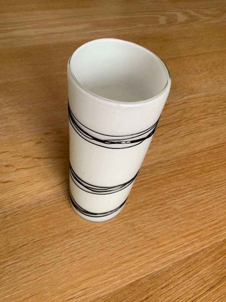 Murano gesigneerde vaas zwart wit handgeblazen, Ophalen of Verzenden