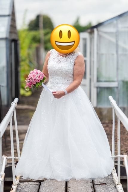 Prachtige witte trouwjurk met hoepel, Ophalen, Zo goed als nieuw, Wit, Trouwjurk