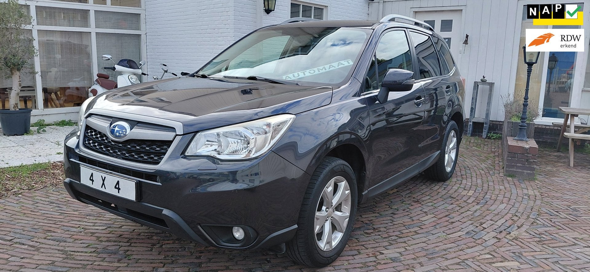 Subaru Forester 2.0 Luxury 4 X 4 Automaat, van 1E Eigenaar., Automaat, 15 km/l, 4 cilinders, Leder en Stof
