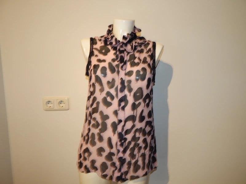 Boutique Moschino zijde jaguar print top roes kraag strik 40