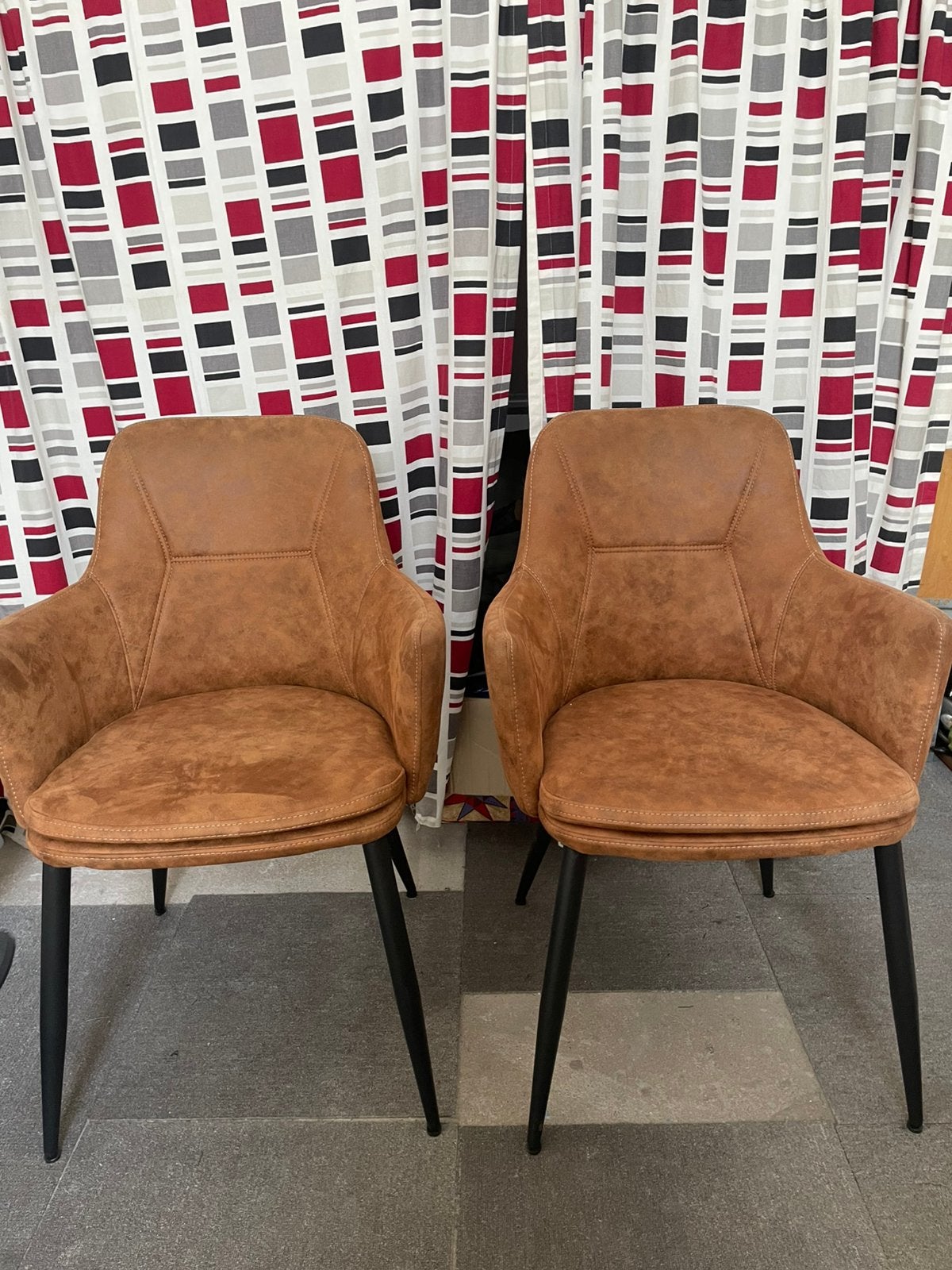 2 mooie eetstoelen MXSOFA, Ophalen, Zo goed als nieuw, Bruin, Twee