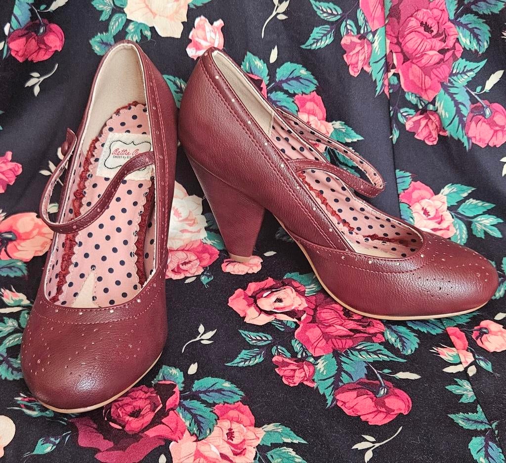 Nieuwe Bettie Page Elanor Burgundy Retro Pin-Up hakken, Schoenen met lage hakken, Bettie Page, Nieuw, Ophalen of Verzenden