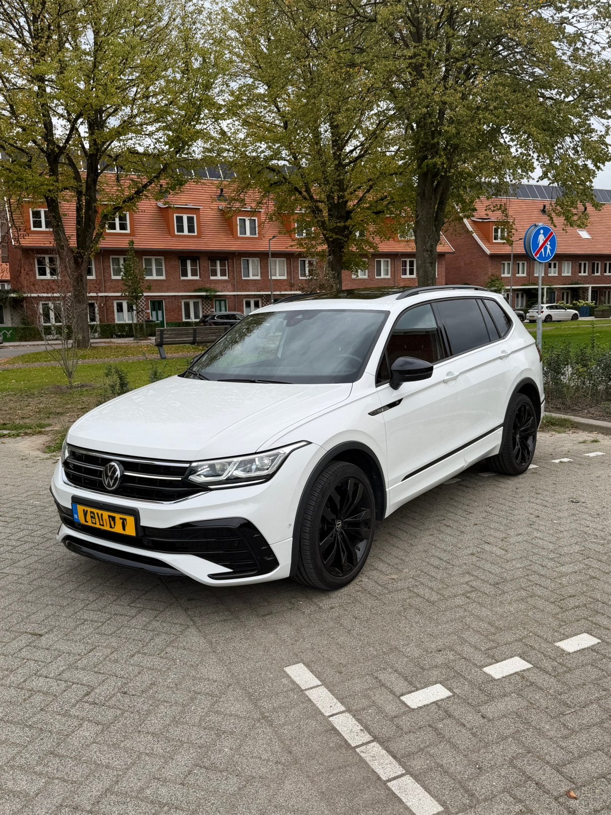 Volkswagen Tiguan Allspace 2.0 TSI R-Line Black Style 7-Zits, Automaat, 4 cilinders, Wit, 245 pk