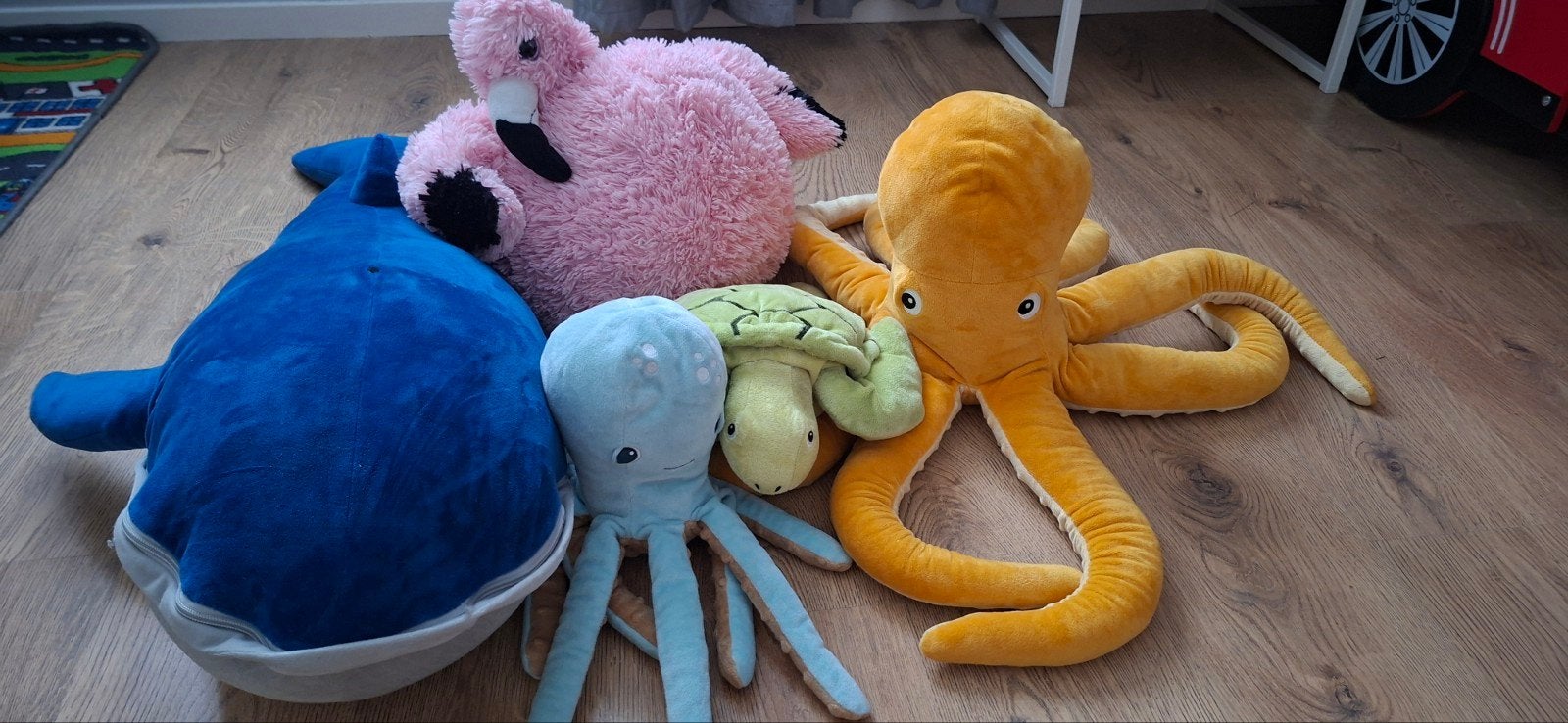 Leuke knuffels: walvis, flamingo, schildpad en octopussen, Ophalen, Gebruikt, Overige typen, Blauw